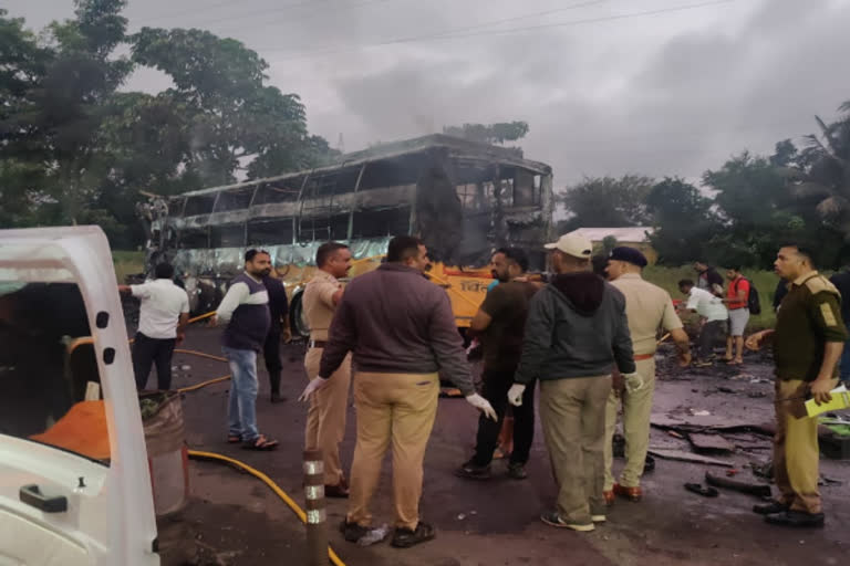 நாசிக் அருகே  தீப்பிடித்து எரிந்த பேருந்து ... 14 பேர் பலி