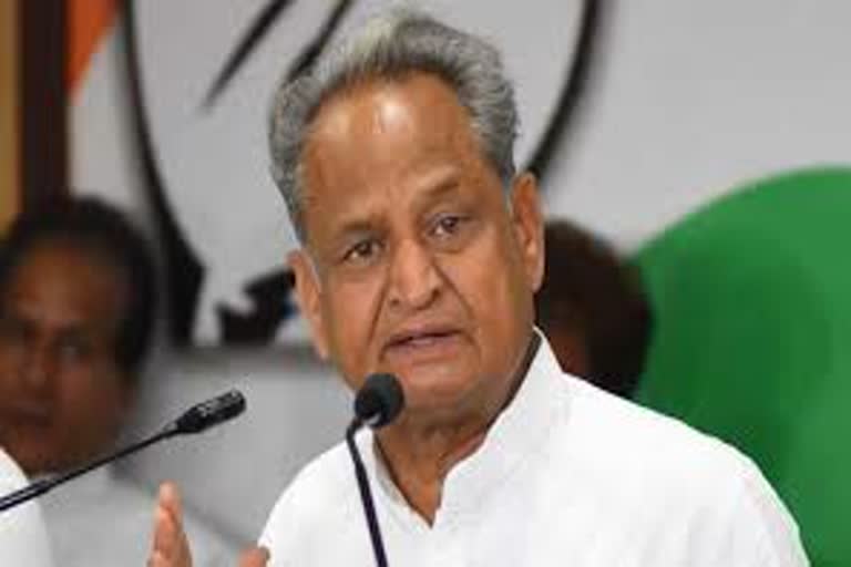Gehlot orders survey of Damaged Crops due to rain