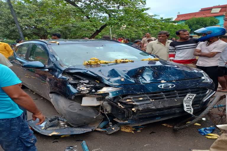 sever road accident in bhubaneswar