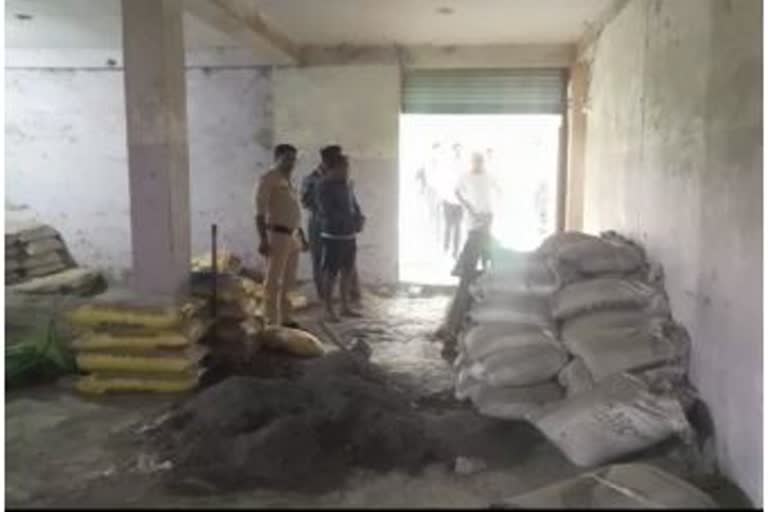 crime news gwalior duplicate cement police raid