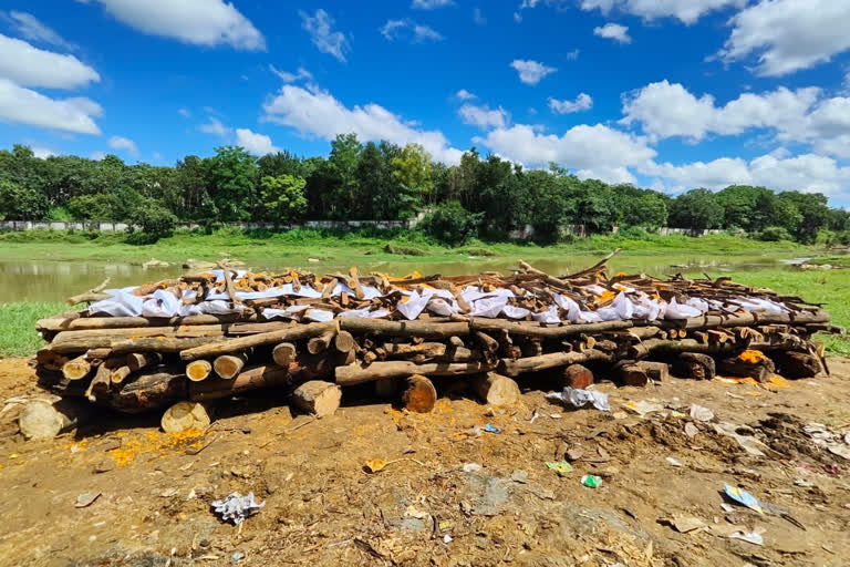 Mukti Sanstha performed mass funeral