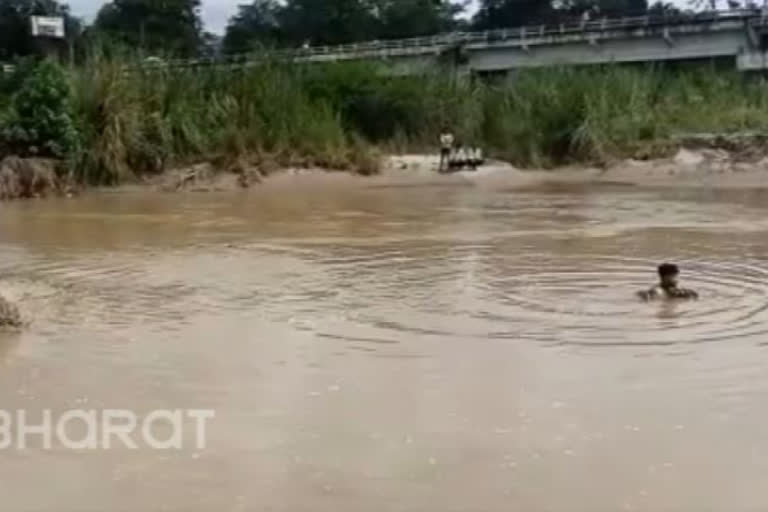 Three pilgrims drown while bathing in Uttarakhand's river, fish out by locals