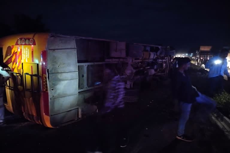 Gondwana Travels bus overturns in Balod