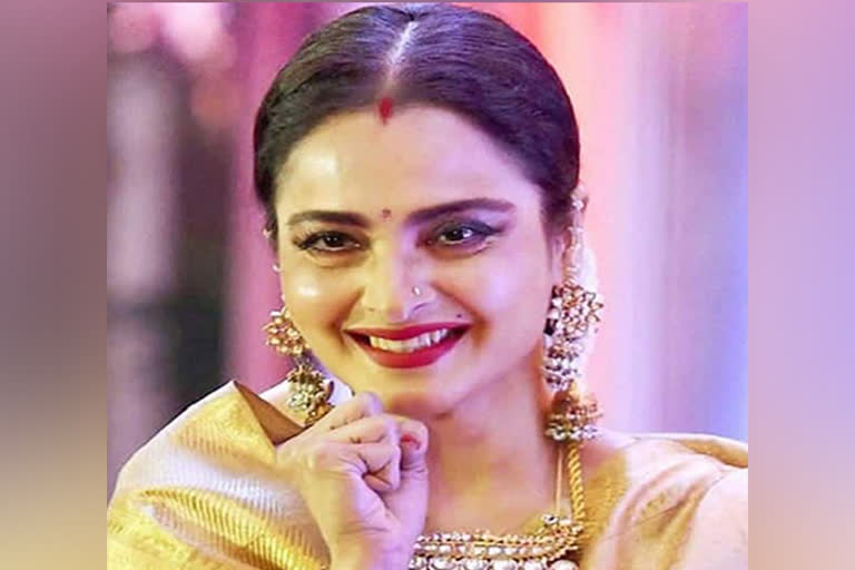 Happy Birthday Rekha  BOLLYWOOD ACTRESS REKHA BITHDAY  BOLLYWOOD ACTRESS REKHA  BOLLYWOOD ACTRESS REKHA FILMS  നടി രേഖ  ജന്മദിന നിറവിൽ നടി രേഖ  നടി രേഖ ജന്മദിനം  ഘർ  ഖുബ്‌സൂറത്ത്  ഉംറാവു ജാൻ  ഖൂൻ ഭാരി മാങ്ക്