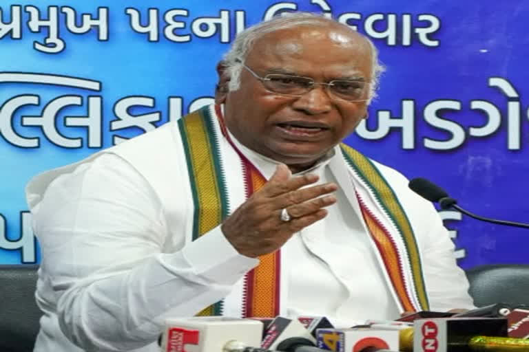 If elected Cong prez, 50 pc party posts will go to those under 50, says Kharge