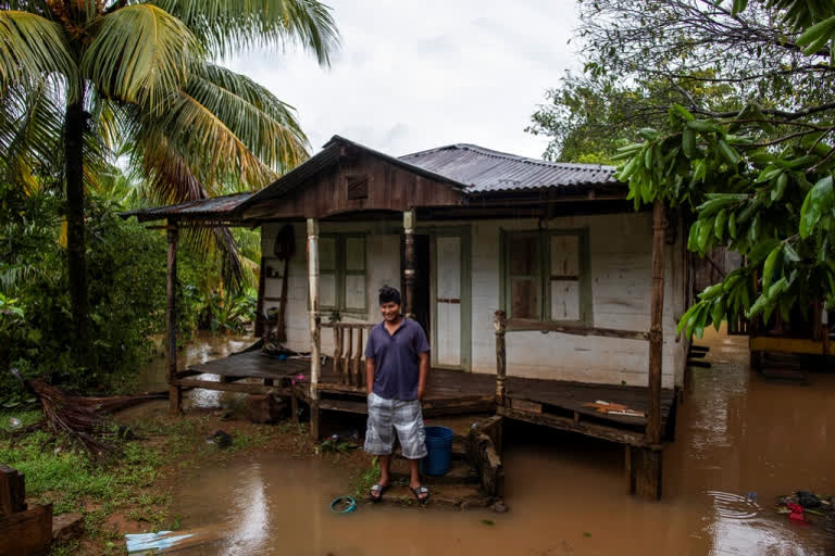 Julia drenches Central America with rainfall