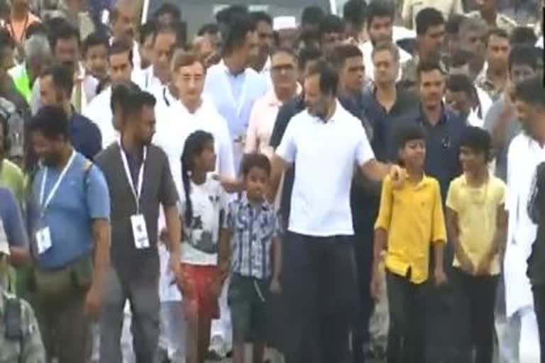 Rahul Gandhi resumes Bharat Jodo Yatra from Harthikote Village in Chitradurga district of KarnatakaEtv Bharat