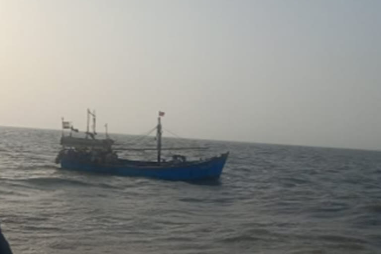 Pakistani fishermen apprehended by BSF