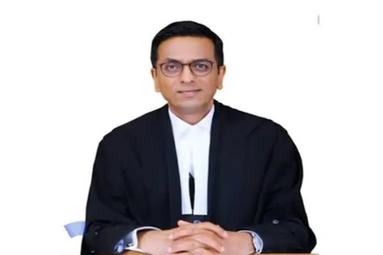 CJI UU Lalit recommends Justice DY Chandrachud as next CJI  Chief Justice of India  Uday Umesh Lalit  Chief Justice of India Uday Umesh Lalit  DY Chandrachud  recommended DY Chandrachud as next CJI  ഡി വൈ ചന്ദ്രചൂഢ്  നവംബർ 9 ന് ചുമതലയേൽക്കും  ചീഫ് ജസ്‌റ്റിസ്‌  സുപ്രീംകോടതി  ന്യൂഡൽഹി  ഡോ ധനഞ്ജയ് യശ്വന്ത് ചന്ദ്രചൂഢ്‌  ചീഫ് ജസ്‌റ്റിസ്‌ യുയു ലളിത്