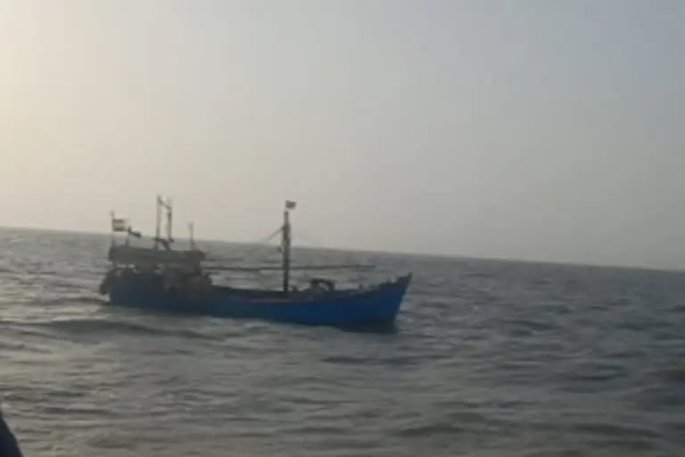 Two Pakistani Fishermen Detained by BSF off Gujarat coast
