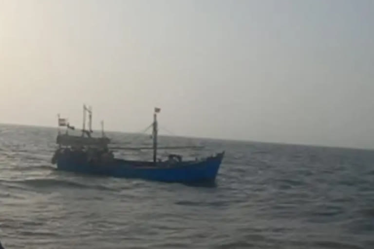 2 Pakistani fishermen apprehended by BSF off Gujarat coast