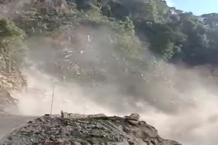 bhalokpung chardwar tawang closed due to landslide