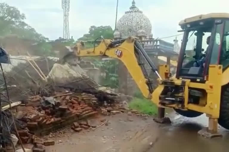 MP Satna Bulldozer Action