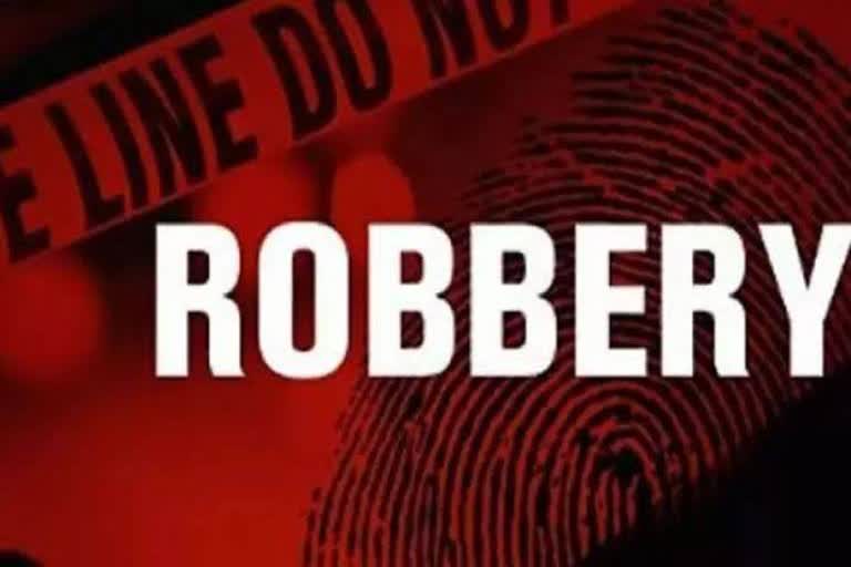 Robbery In Latur