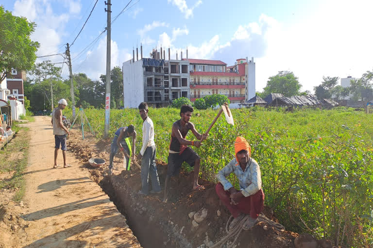 Rishikesh Road Dug for sewer