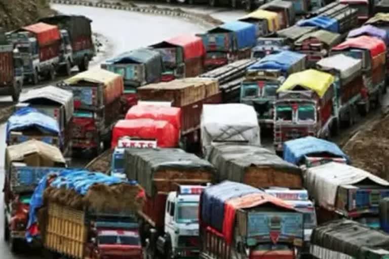 movement-of-jammu-bound-heavy-goods-vehicles-banned-on-3-routes-in-anantnag