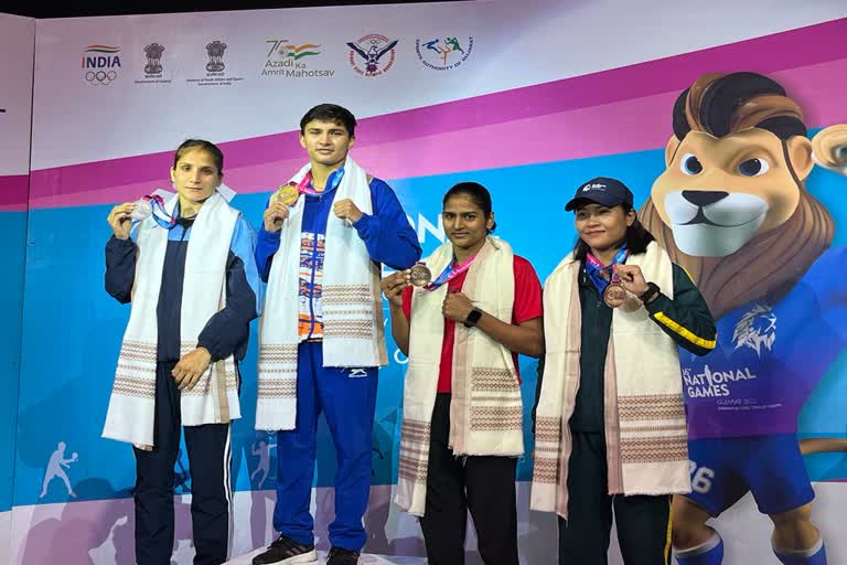 Boxer Poonam of Bilaspur Railway won gold medal