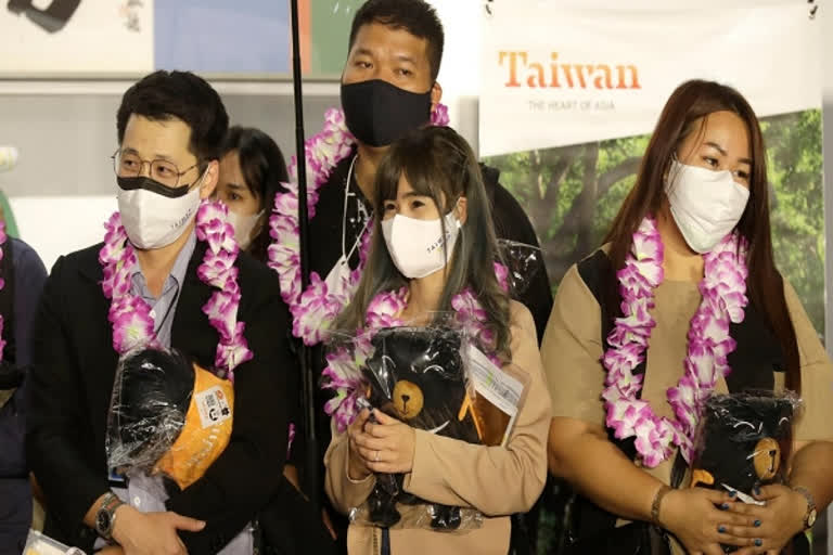 Tourists flock to Taiwan as COVID entry restrictions eased