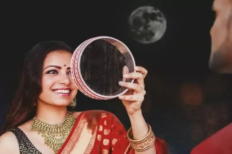 Karwa Chauth par kab niklega chand