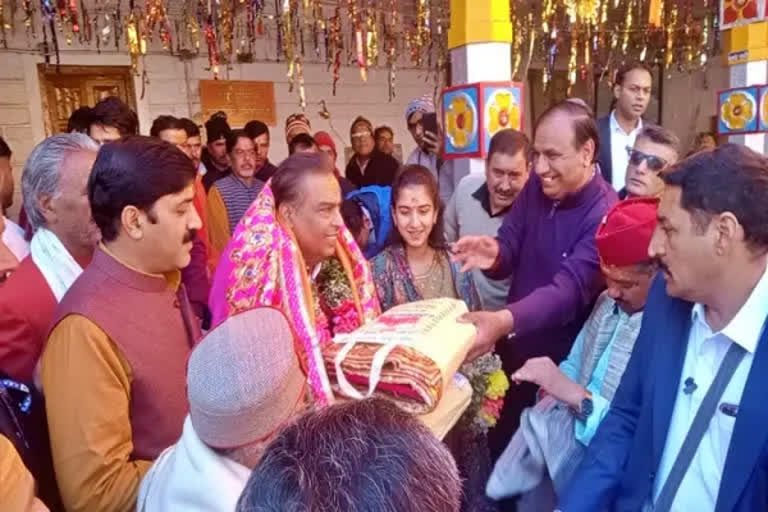 Mukesh Ambani donates Rs 5 crore to Badrinath-Kedarnath temple