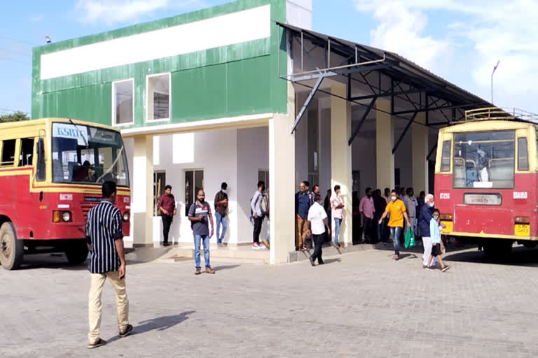 kottayam ksrtc bus terminal  ksrtc bus terminal kottayam  കോട്ടയം കെഎസ്ആർടിസി ബസ് ടെർമിനൽ  കോട്ടയം കെഎസ്ആർടിസി ബസ് ടെർമിനലിന്‍റെ പണികൾ  കെഎസ്ആർടിസി ബസ് ടെർമിനൽ കോട്ടയം  ഗതാഗത മന്ത്രി കോട്ടയം കെഎസ്ആർടിസി ടെർമിനൽ ഉദ്ഘാടനം  തിരുവഞ്ചൂർ രാധാകൃഷ്‌ണൻ എംഎൽഎ ആസ്‌തി ഫണ്ട്  ആസ്‌തി വികസന ഫണ്ട്  തിരുവഞ്ചൂർ രാധാകൃഷ്‌ണൻ എംഎൽഎ  കോട്ടയം കെഎസ്ആർടിസി ടെർമിനൽ