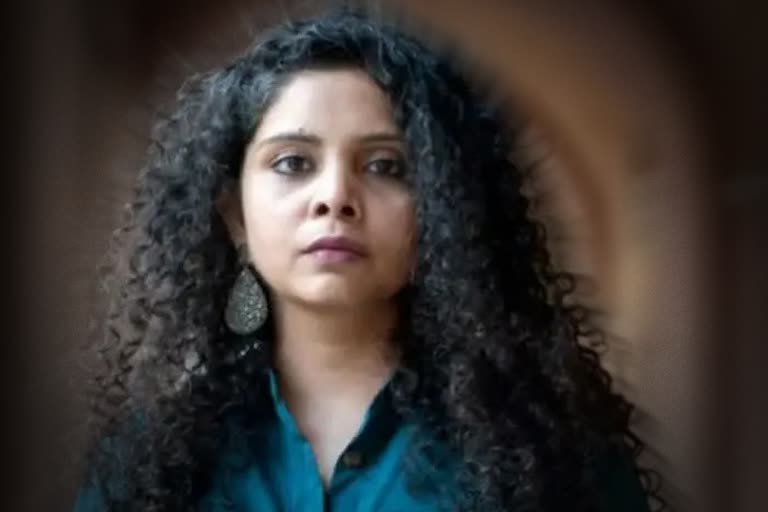 ED Files Complaint Against Rana Ayyub : صحافی ایوب رانا کے خلاف چارج شیٹ داخل