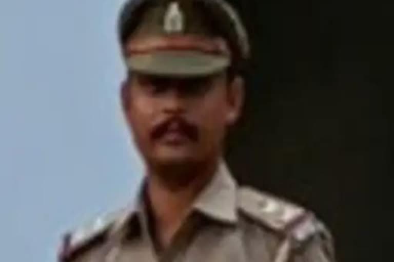 एसएचओ समेत चार पुलिस कर्मी निलंबित