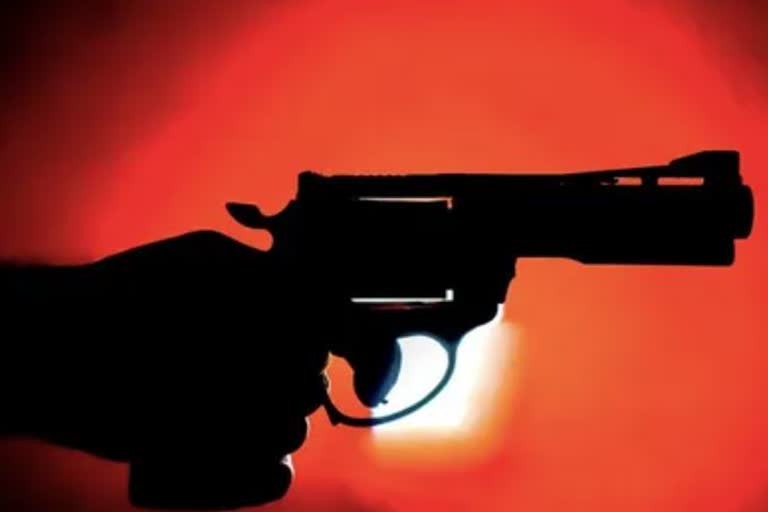 three person of same family died in firing between two parties over old dispute in Rajasthan