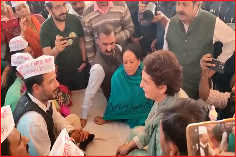 Priyanka Gandhi Meet NPS Employees in Solan