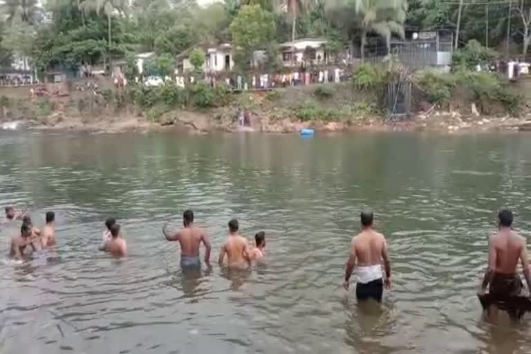 kottayam  meenachil river  drown to death  student drowned in meenachil river  വിദ്യാർഥി മുങ്ങി മരിച്ചു  കോട്ടയം  അഫ്‌സൽ  മാതാക്കൽ  കന്നുപറമ്പിൽ ഷാഹുലിന്‍റെ മകൻ അഫ്‌സൽ  മീനച്ചിലാറ്റിൽ ഒഴുക്കിൽപ്പെട്ട്‌ വിദ്യാർഥി മരിച്ചു  മീനച്ചിലാർ