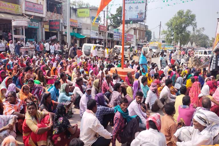 cook union protest in Gariaband