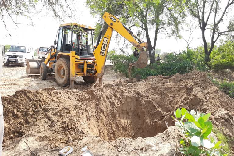 Illegal Sand Destroyed in Morena