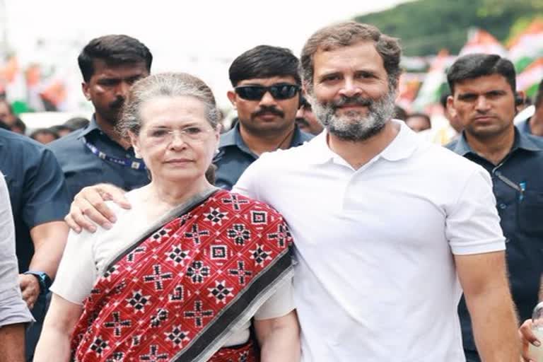 congress-presidential-polls-rahul-to-vote-in-ballari-sonia-in-party-hq