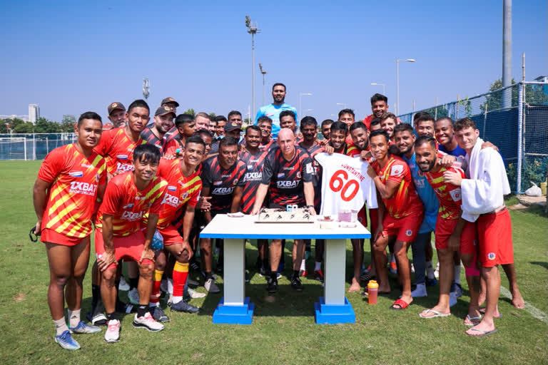 stephen-constantine-celebrates-birthday-in-north-east-united-match-preparation