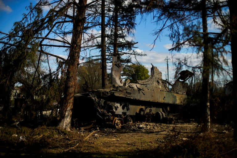 Explosions rock Kyiv a week after Russian strikes