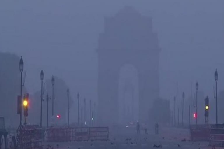 Delhi's air quality poor, Max temp settles at 17.5 deg C