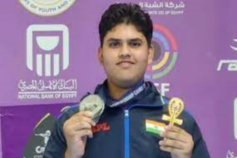 Sameer won silver medal