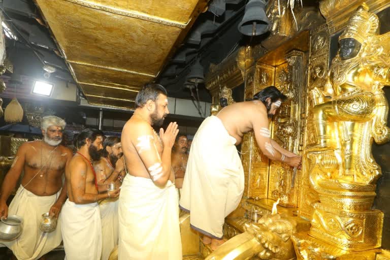 sabarimala  new head priest  Thula masam poojas  chief priest  Melsanthi  ശബരിമല നട തുറന്നു  മേൽശാന്തി നറുക്കെടുപ്പ് ഇന്ന്  ഉഷപൂജ  ശബരിമല മാളികപ്പുറം പുതിയ മേല്‍ശാന്തി  ശബരിമല  മാളികപ്പുറം