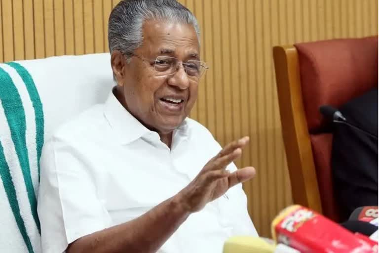 ധൂര്‍ത്ത് ആരോപണങ്ങളില്‍ മുഖ്യമന്ത്രി  വിദേശയാത്ര  മുഖ്യമന്ത്രി  കുടുംബത്തെ കൂട്ടി മുഖ്യമന്ത്രിയുടെ വിദേശയാത്ര  pinarayi Vijayan foreign trip with family members