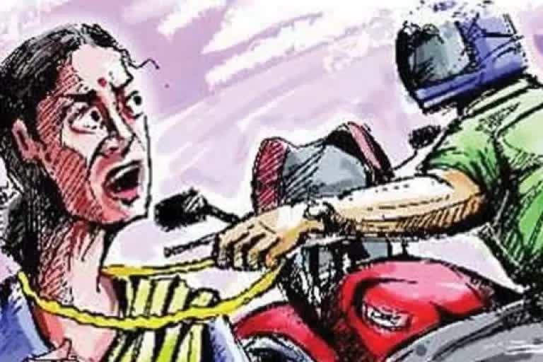 robbers-snatched-gold-chain-from-womans-neck-in-nalbari