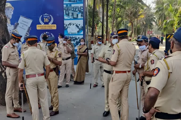 Mumbai Police receives anonymous bomb threats at three locations