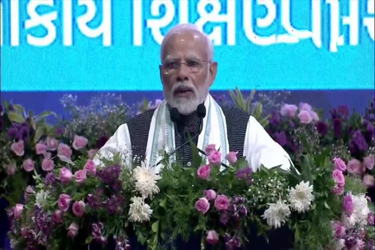 pm modi gujarat visit