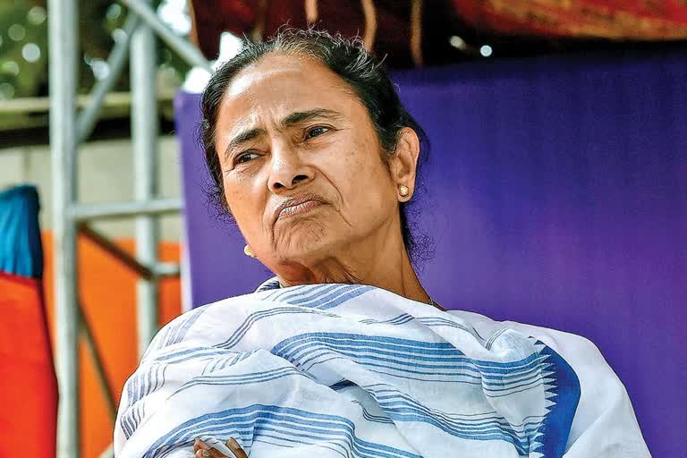 left-congress-slam-mamata-banerjee-for-her-remarks-on-tata-leaving-singur