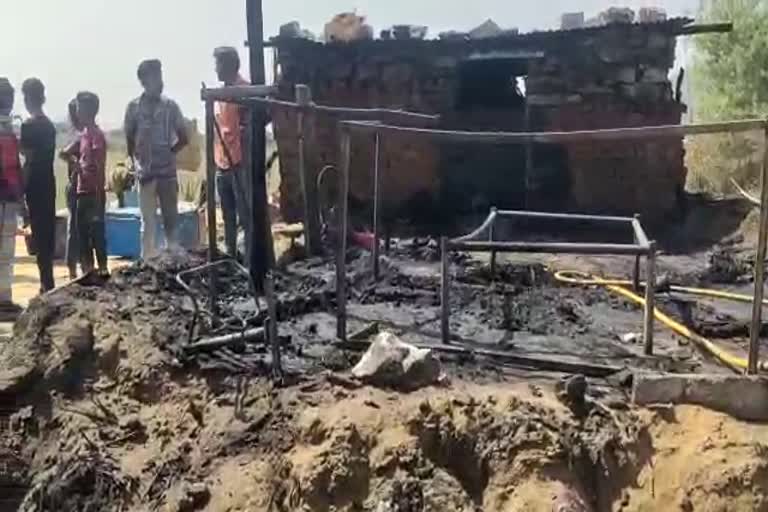 fire incident in pushkar, Two children burnt alive in Ajmer