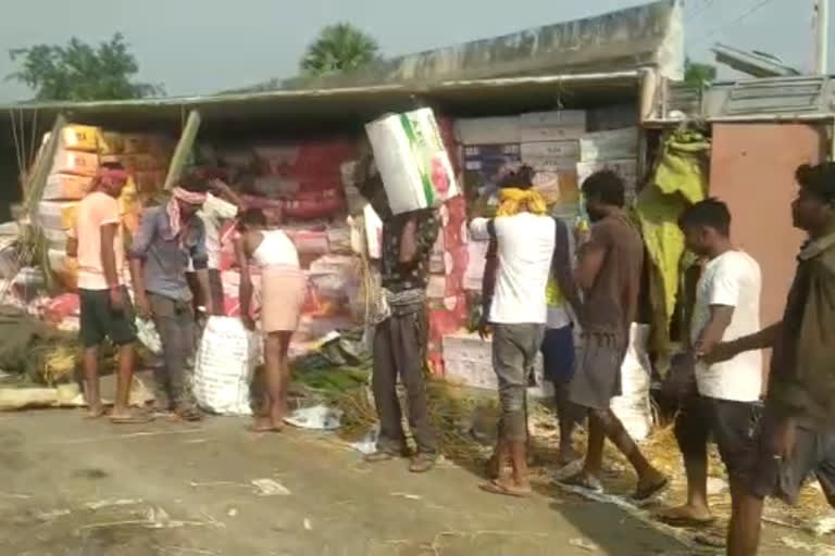 Loot OF Apple in Aurangabad