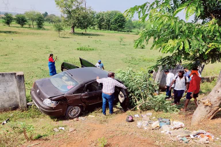 बिलासपुर में कार ने राहगीर को रौंदा, ड्राइवर समेत कार सवार फरार