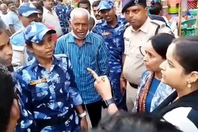 Bihar: "Don't dare touch me, I'll bite you" dares woman to municipal staffs on anti- encroachment drive