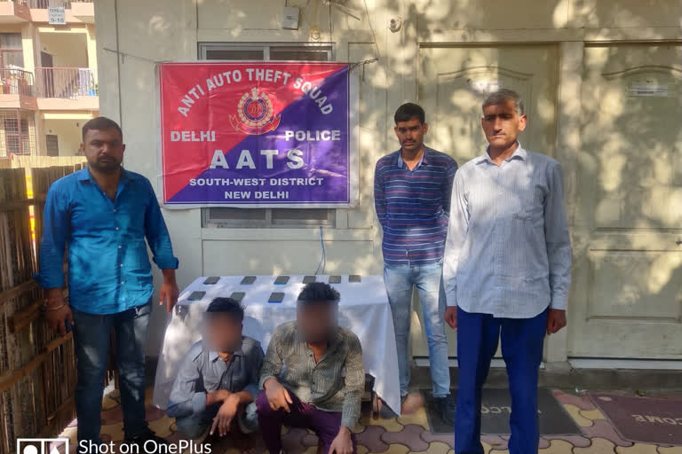 AATS टीम ने दो पॉकेटमारों को गिरफ्तार किया, 11 मोबाइल और एक ऑटो बरामद