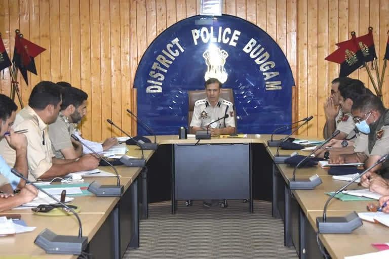 Budgam police organises medical camp at PS khansahab