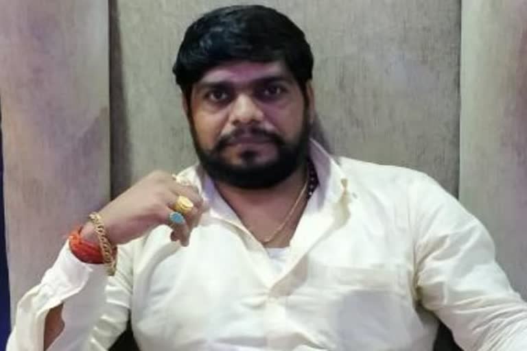ठगी का आरोपी 5 साल बाद अयोध्या से गिरफ्तार